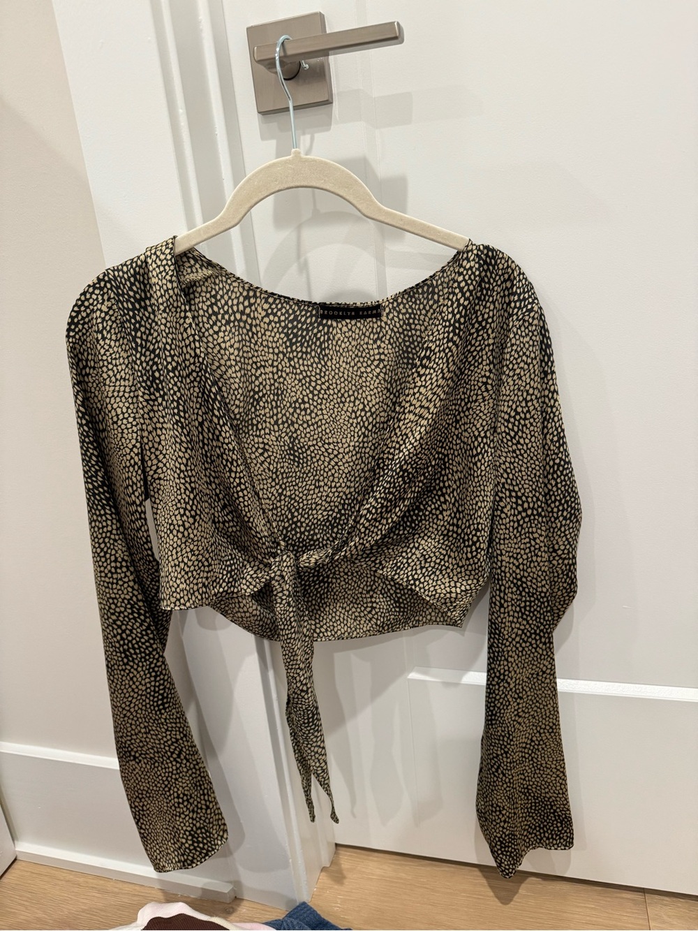 Tie-Front Long Sleeve Crop Blouse - Black and Beige